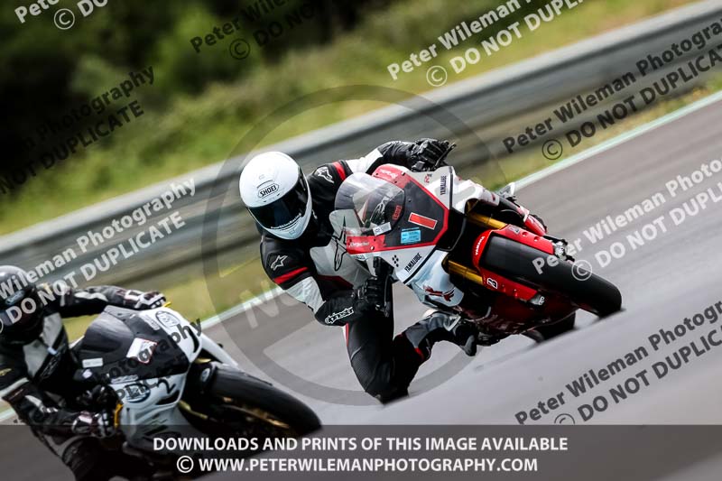 estoril;event digital images;motorbikes;no limits;peter wileman photography;portugal;trackday;trackday digital images